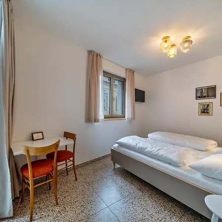 Domus Faber 1 *